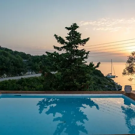 Vila Jean Luc By Paxosretreats