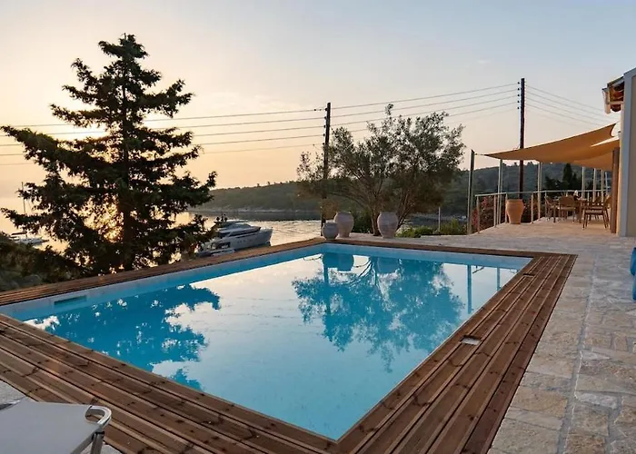 Jean Luc By Paxosretreats Vila Tranakatika